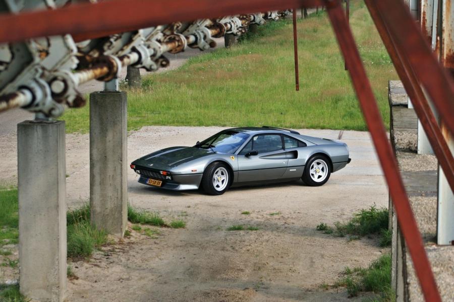  Ferrari 308 GTB Quattrovalvole 1982 года  (фото 47 из 61)